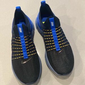 Nike Men’s React Phantom Run Flyknit 2 (Black Hyper Royal) Size 10 - Worn Once